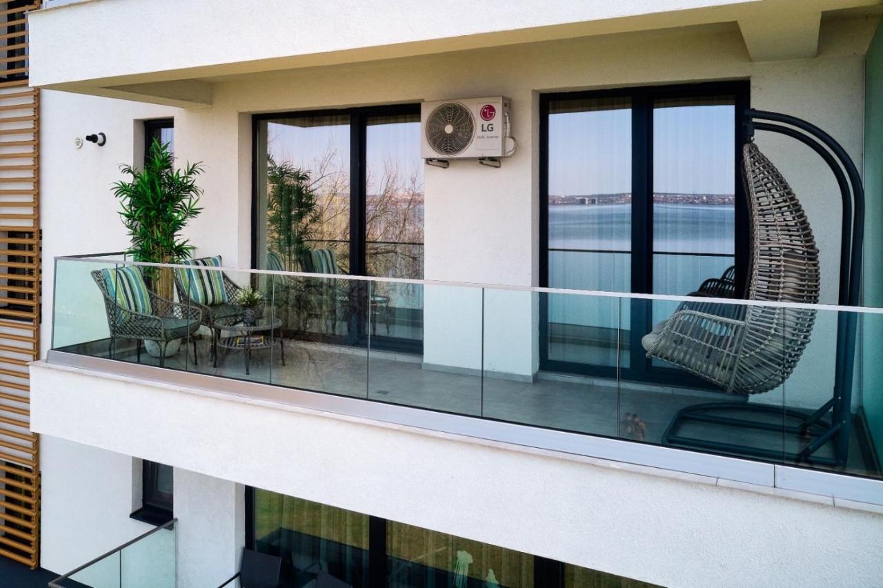 Riva Lake Boutique Mamaia Luaran gambar