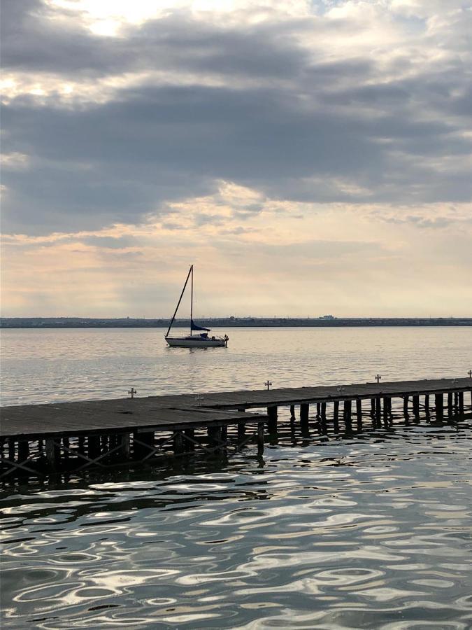 Riva Lake Boutique Mamaia Luaran gambar