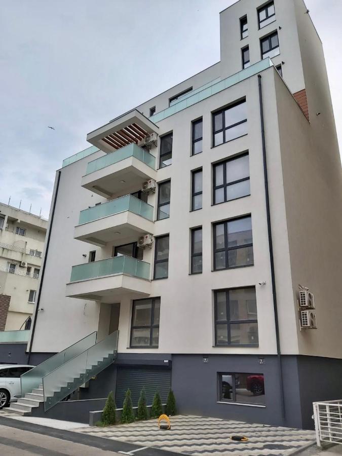 Riva Lake Boutique Mamaia Luaran gambar