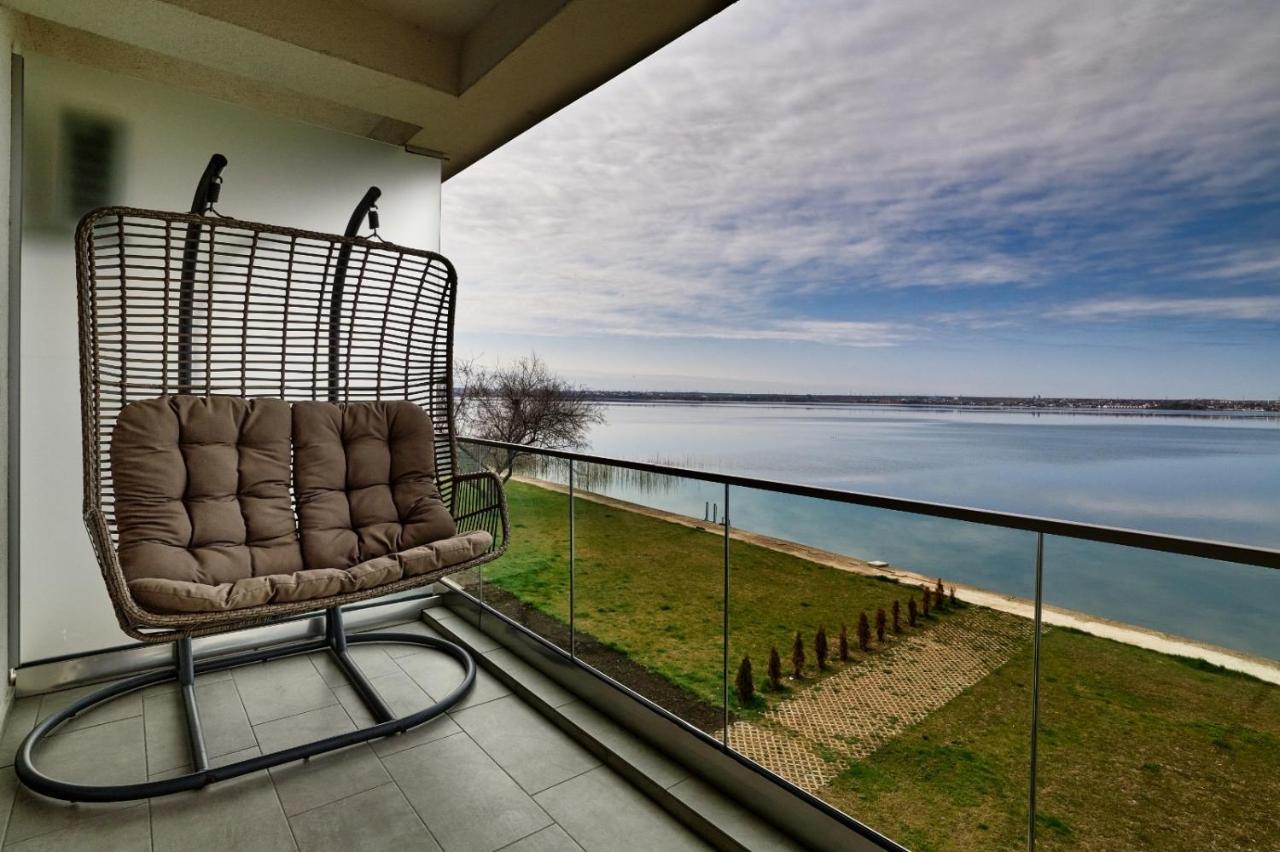 Riva Lake Boutique Mamaia Luaran gambar
